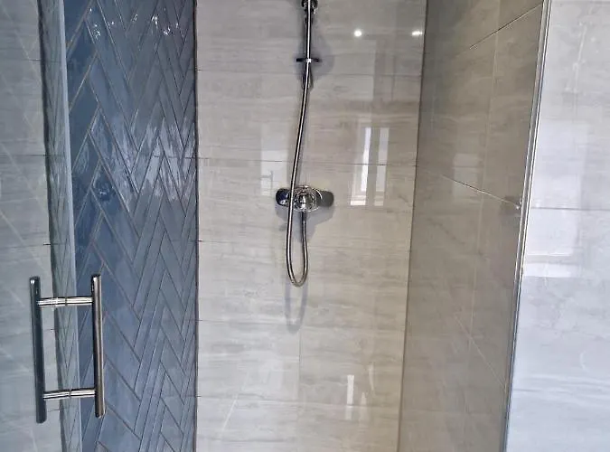 Wesley Chapel- Cyanacottages * ウィットビー