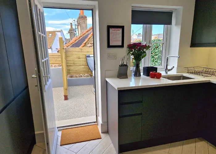 Wesley Chapel- Cyanacottages