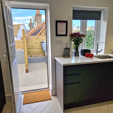 Wesley Chapel- Cyanacottages